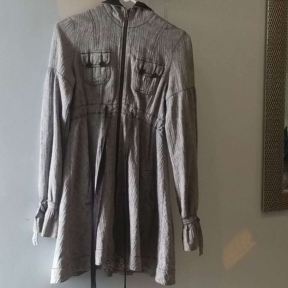*DAMAGED*  Jacket